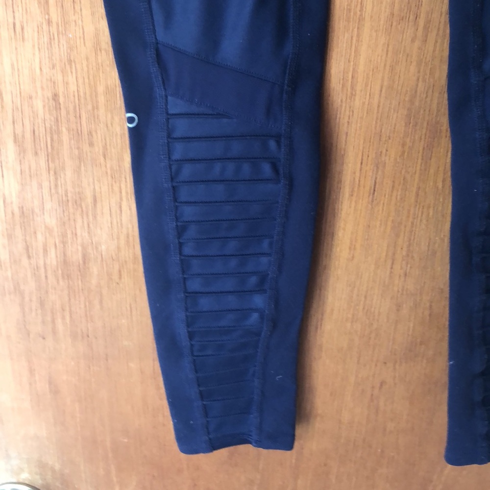 ALO Moto Leggings - Picture 7 of 12